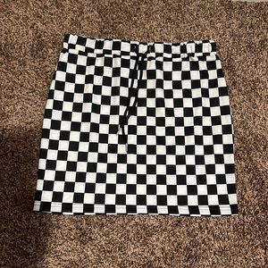 Black and white checkered mini skirt size Large from SHEIN